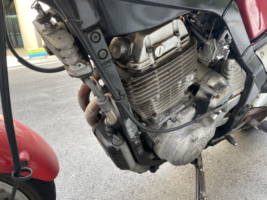SRX400のエンジンの構造