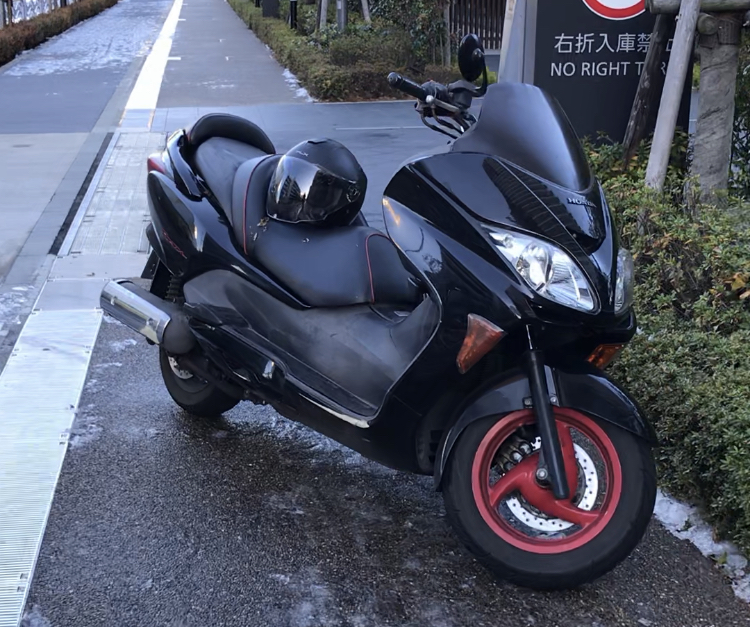 HONDA FORZA MF08