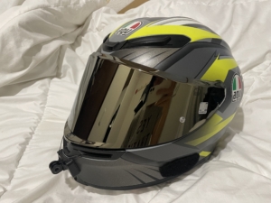 AGV K6に顎マウントベースを取り付けた様子-3
