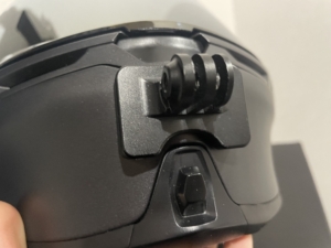 AGV K6に顎マウントベースを取り付けた様子-1
