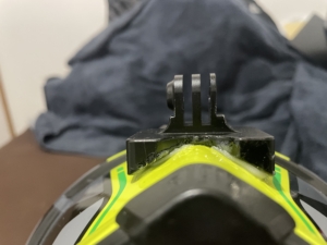 AGV CORSA RにAGV K6用のマウントベースを接着した様子2
